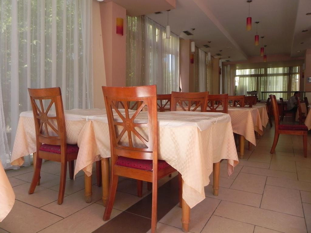 Hotel Nacional Δυρράχιο Εξωτερικό φωτογραφία